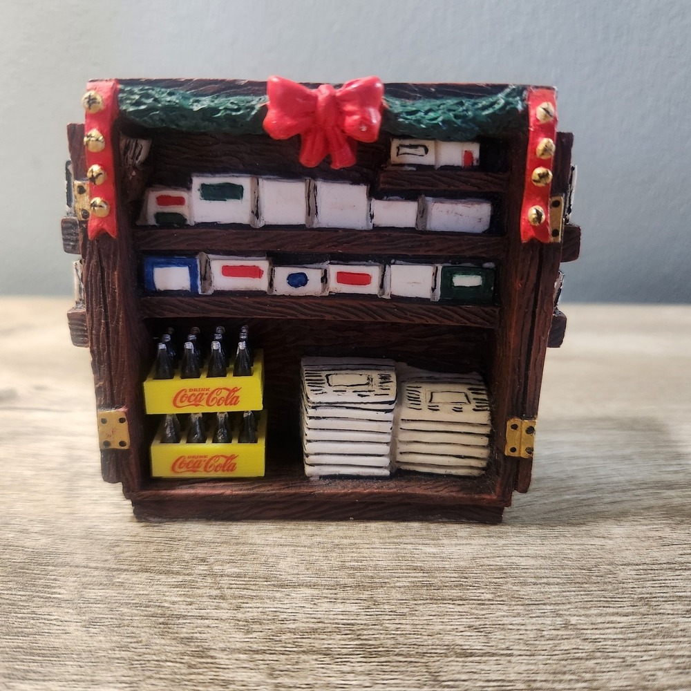 1993 Coca-Cola Town Square Collection Newsstand Christmas Village Accessory